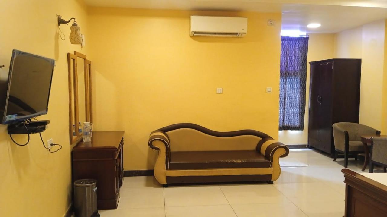 Sriannamalaiyar Residency Hotel Vellore Luaran gambar