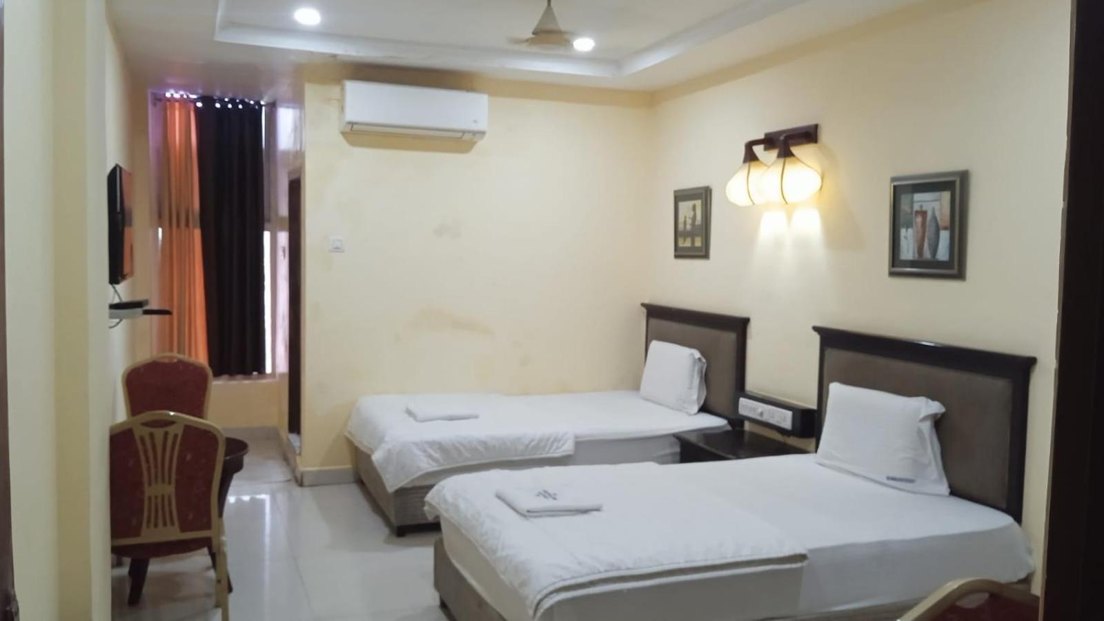 Sriannamalaiyar Residency Hotel Vellore Luaran gambar