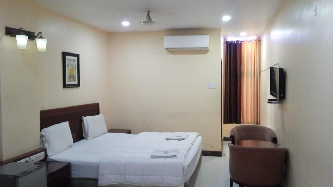 Sriannamalaiyar Residency Hotel Vellore Luaran gambar